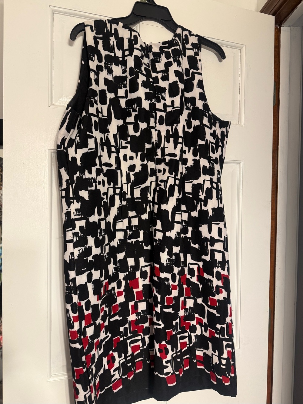 Black & White Abstract Print Sheath Dress with Red Accents - Picture 2 of 2